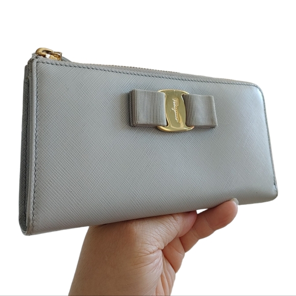 Salvatore Ferragamo Grey Leather Bow Long Zip Wallet - Picture 14 of 15